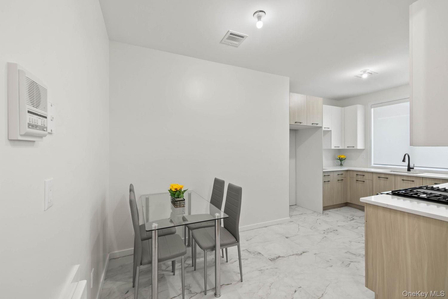1047026 Property Photo 5
