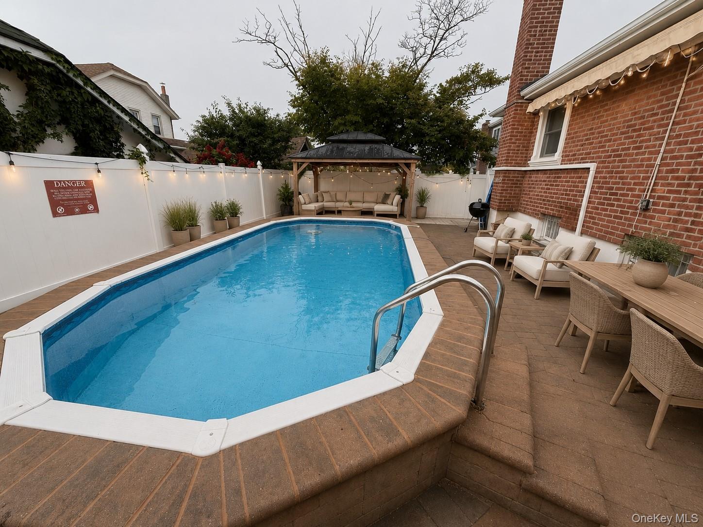 515 Beach 139th Street Property Photo 18