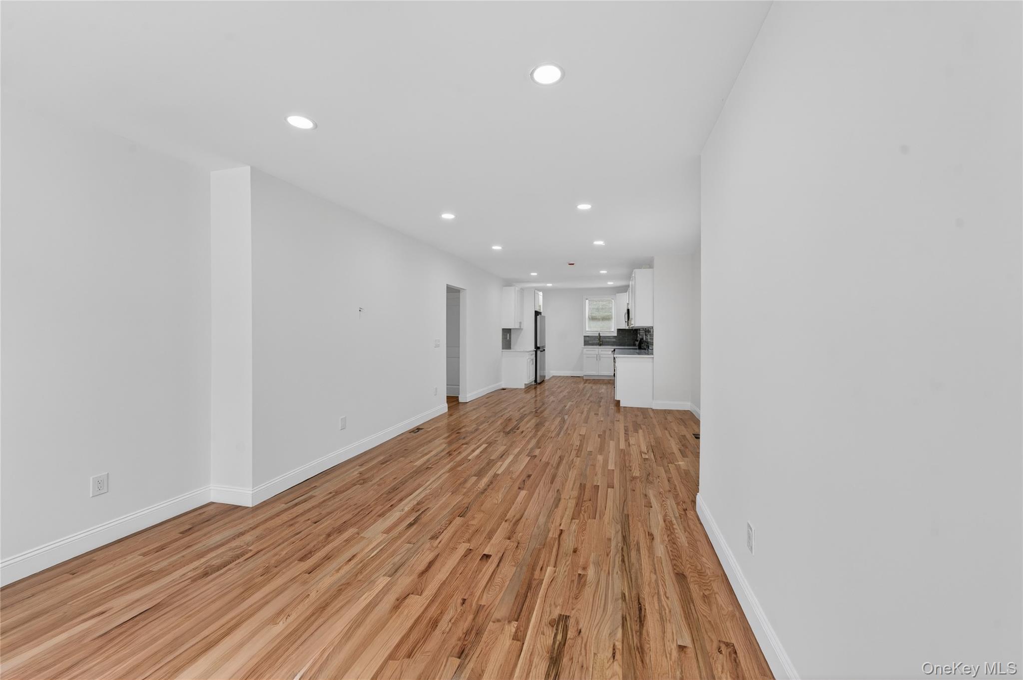 15 Grand Place Property Photo 4