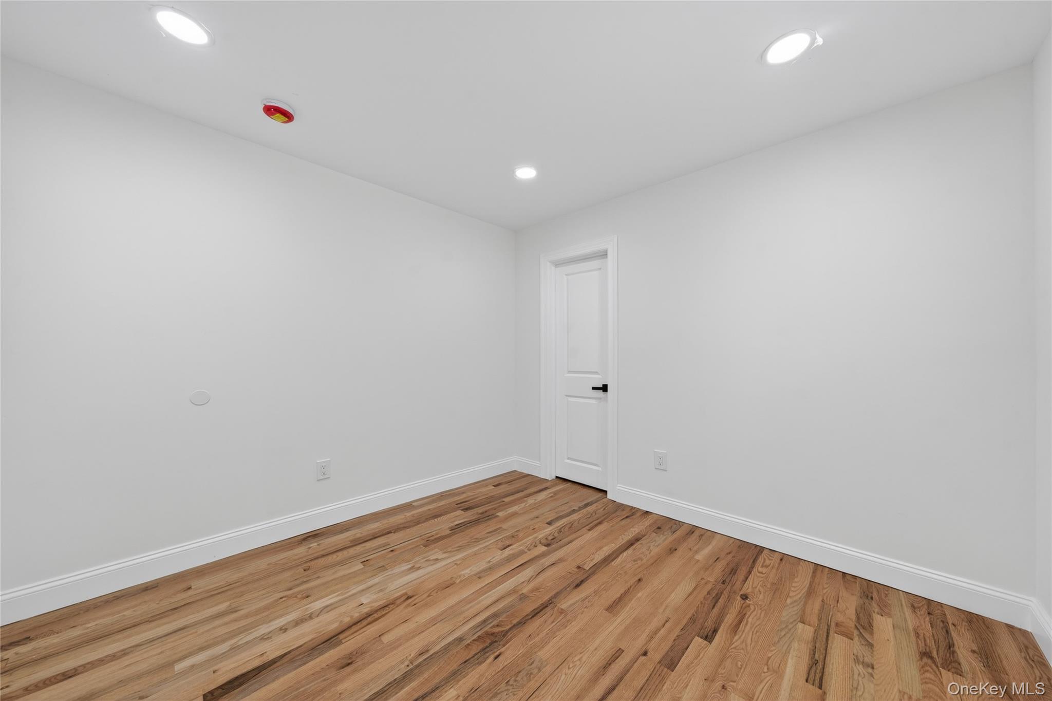 15 Grand Place Property Photo 9