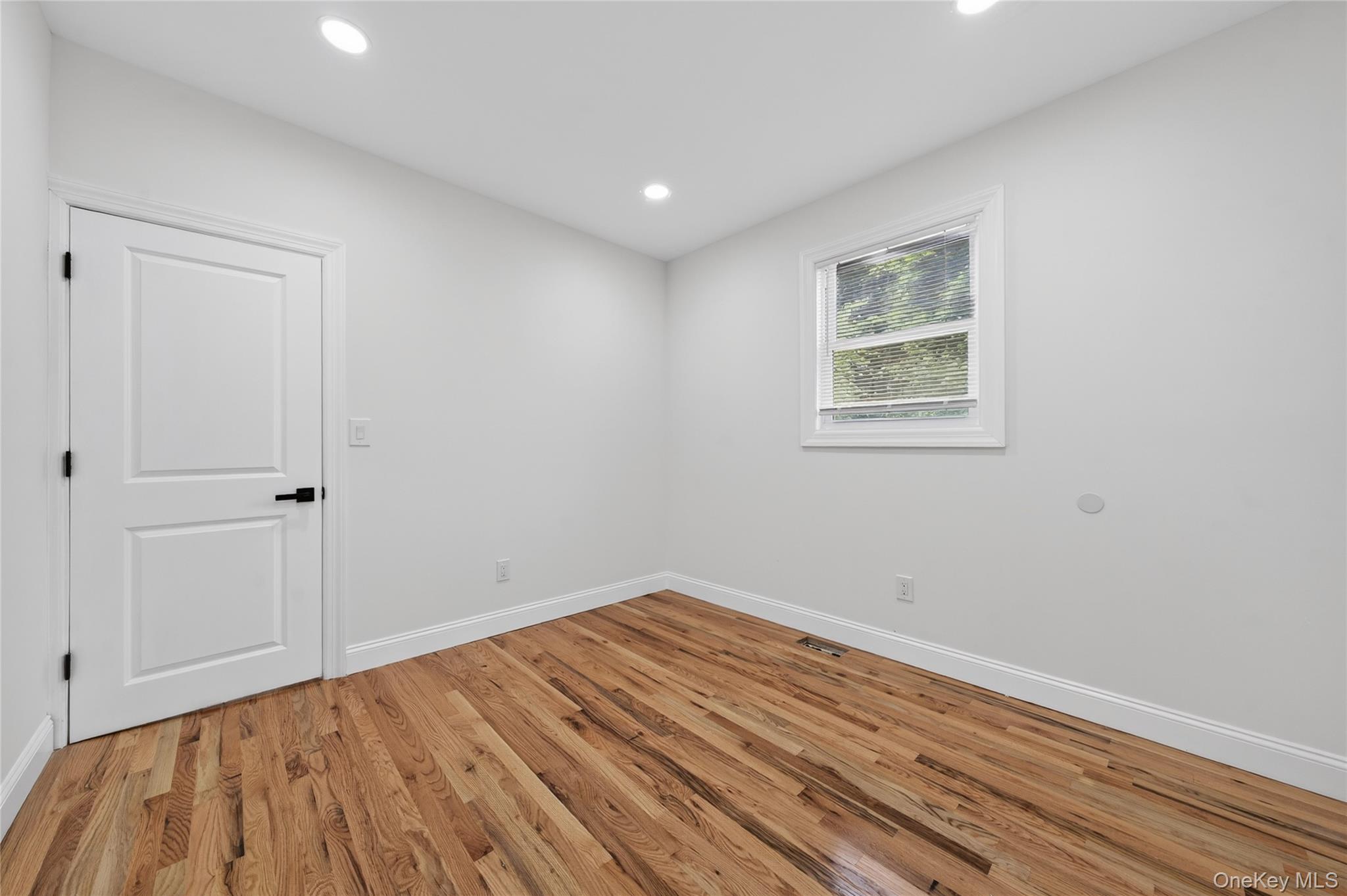 15 Grand Place Property Photo 11