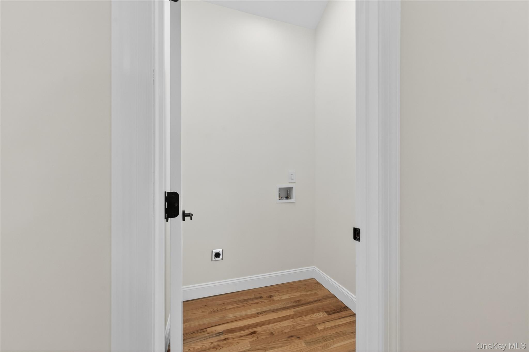 15 Grand Place Property Photo 21
