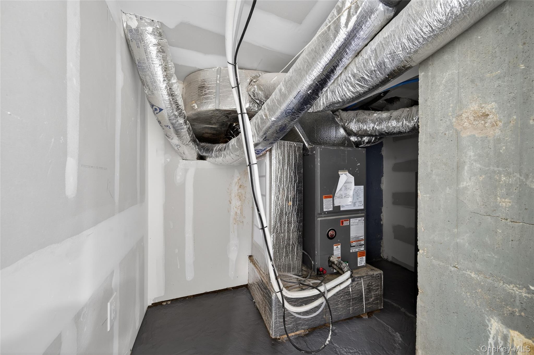 15 Grand Place Property Photo 26