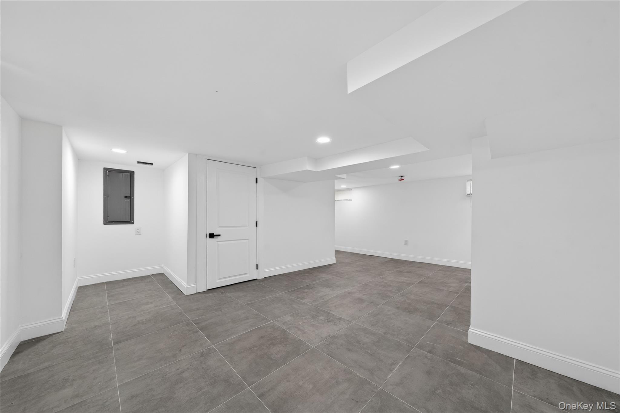 15 Grand Place Property Photo 27