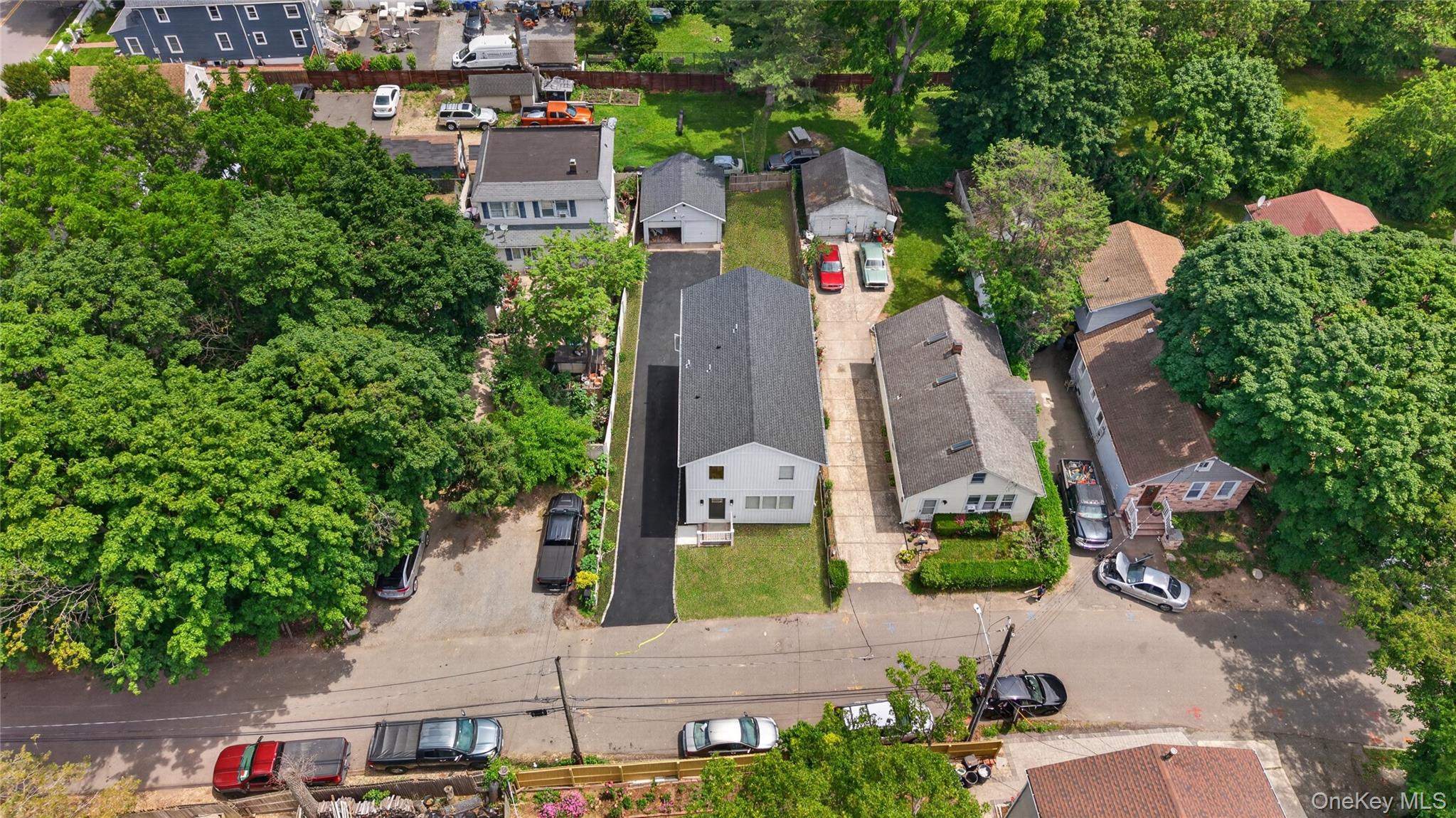 15 Grand Place Property Photo 37