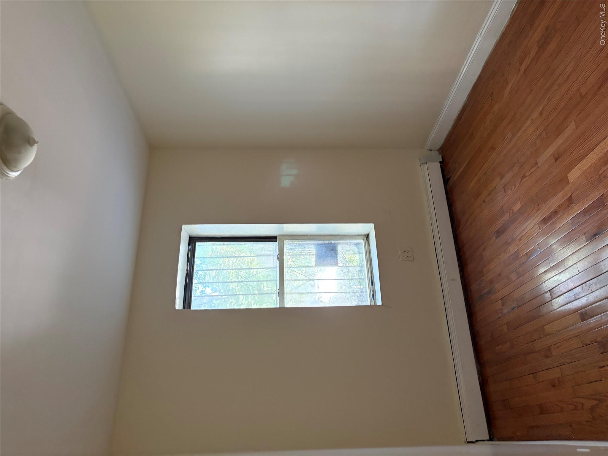 655 Hendrix Street 1 Floor Property Photo 5