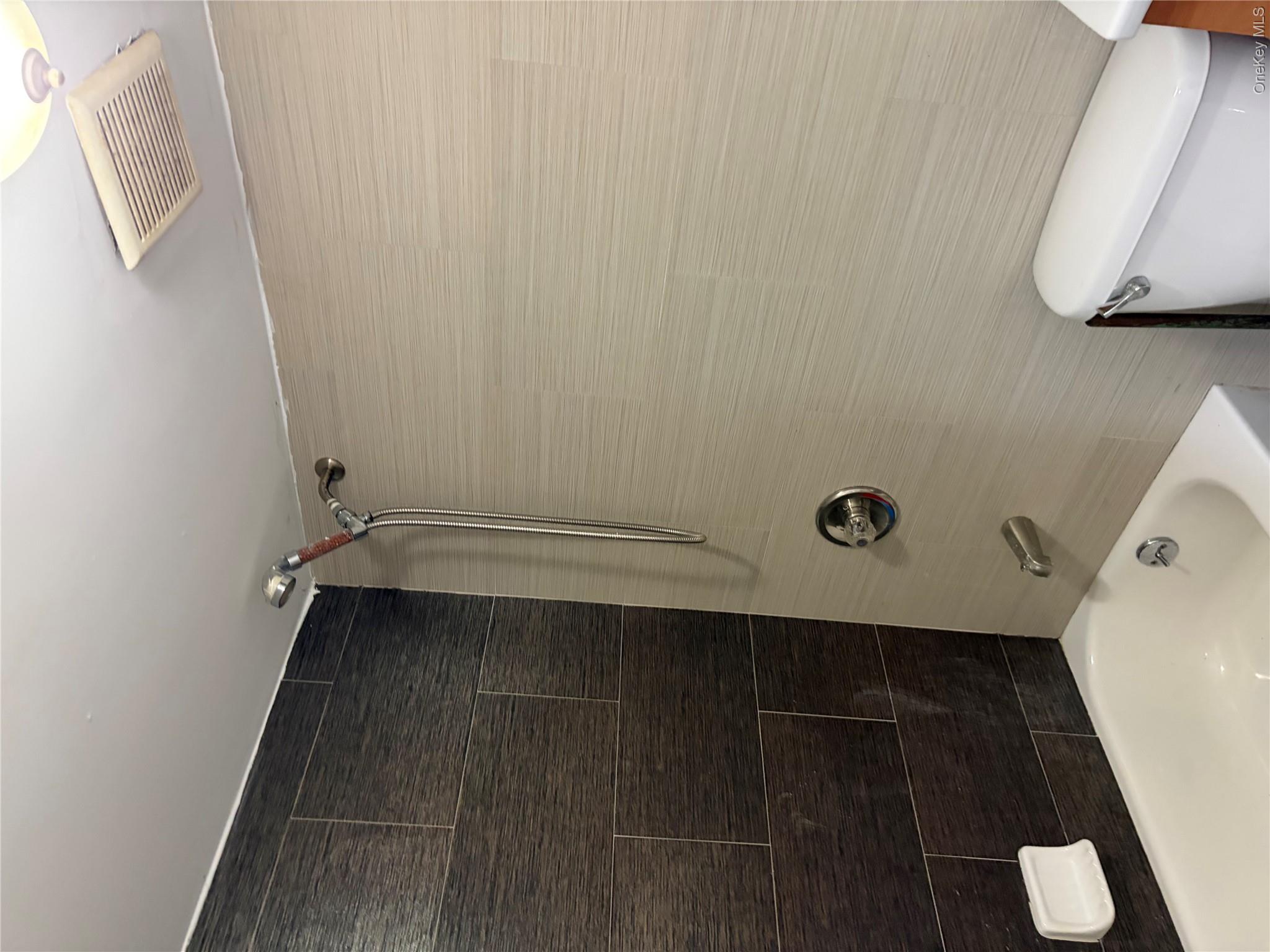 655 Hendrix Street 1 Floor Property Photo 18