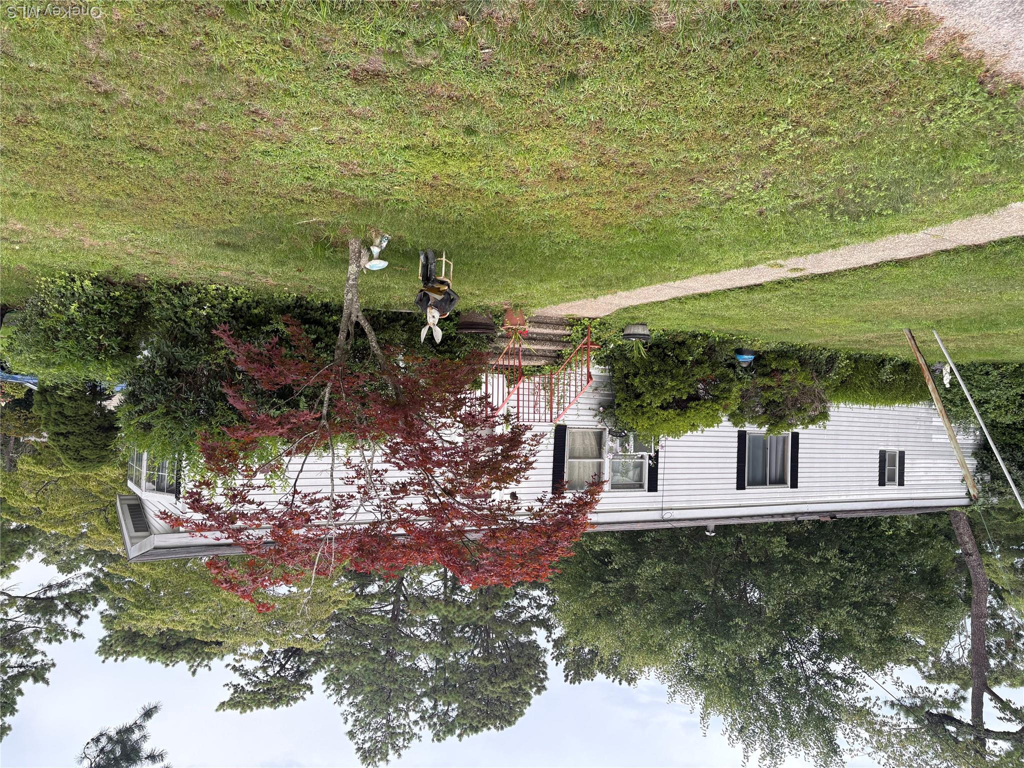525/p4 Riverleigh Property Photo 1