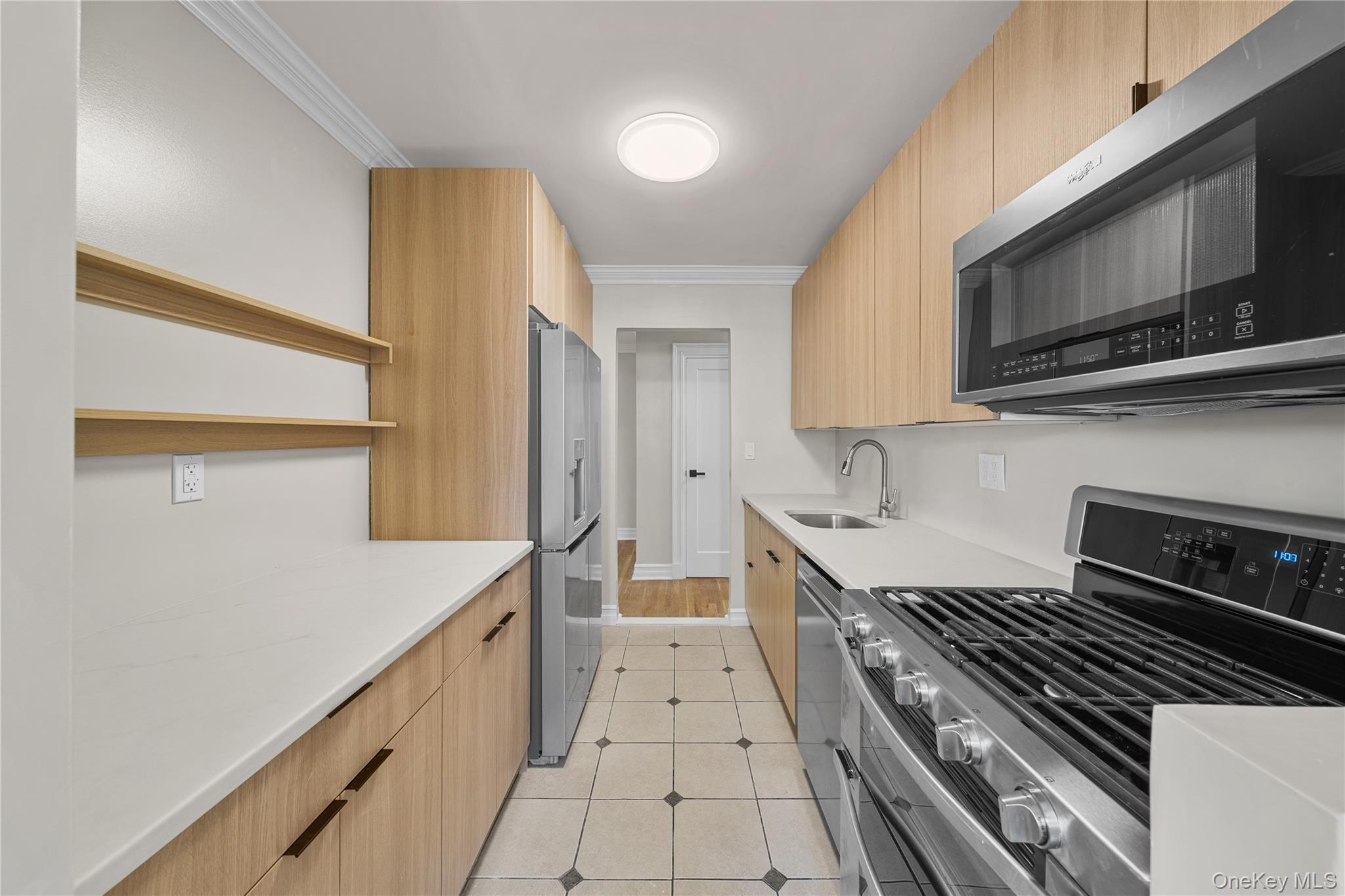 3 Sadore Lane 6x Property Photo 8