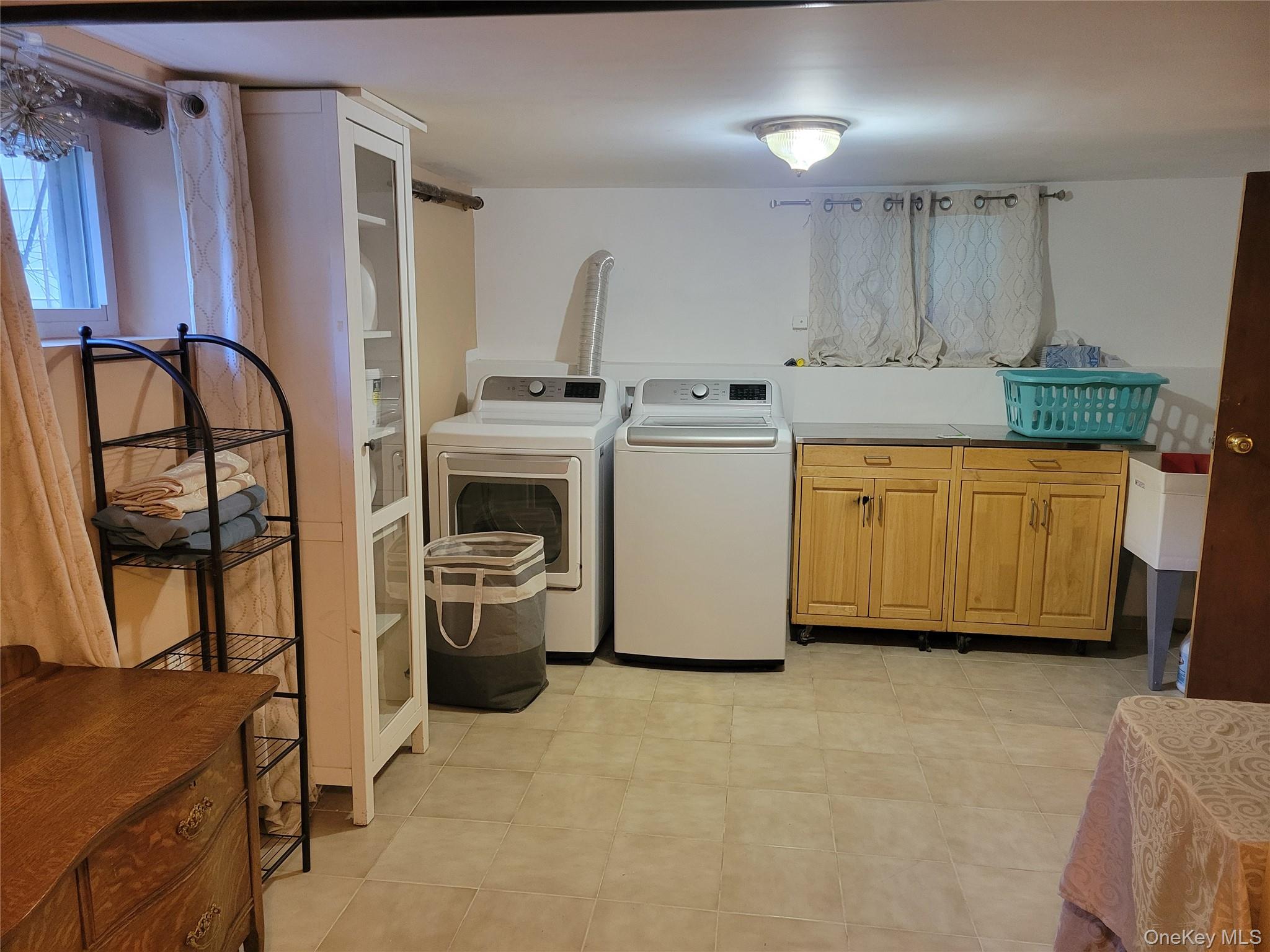 374 E 2nd Street 3 Property Photo 15