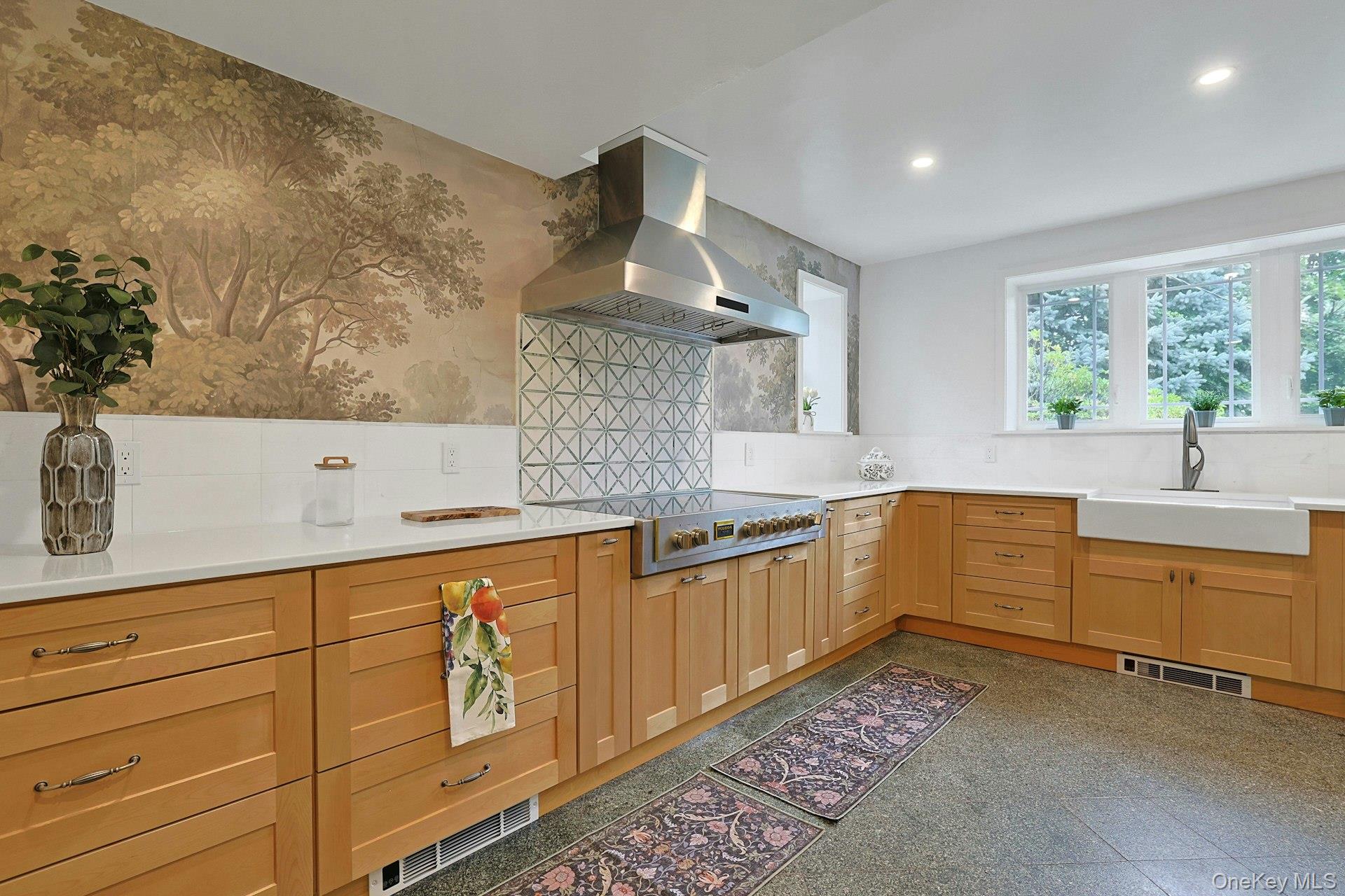 50 Forest Circle Property Photo 3