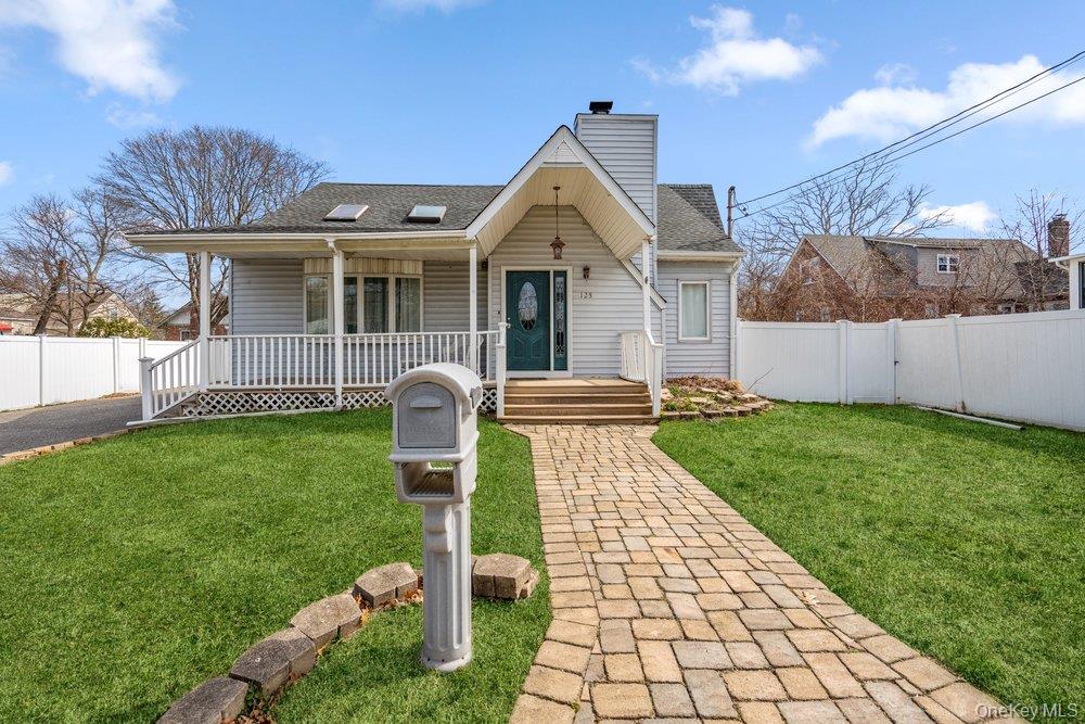 125 W 3rd Street Property Photo 1