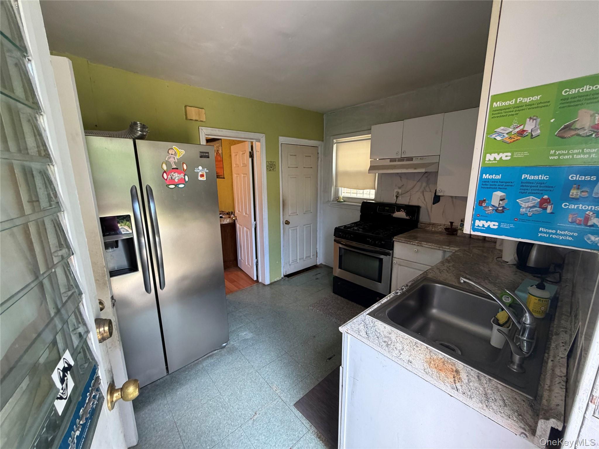39-68 59th Street Property Photo 15