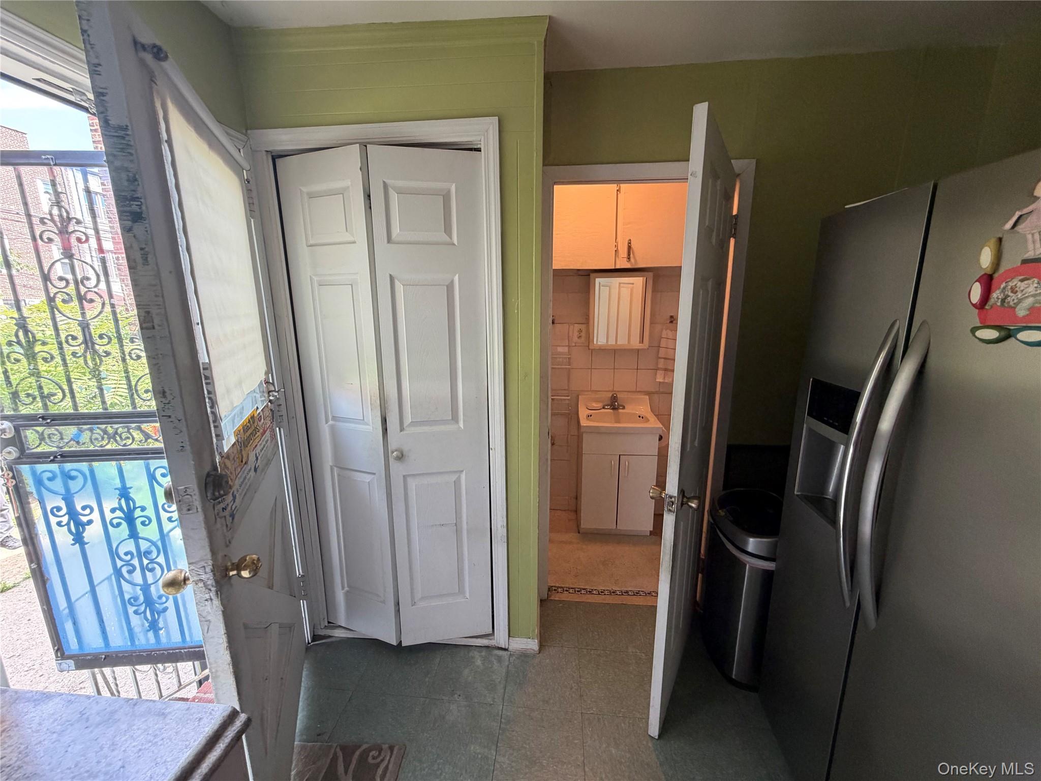 39-68 59th Street Property Photo 17