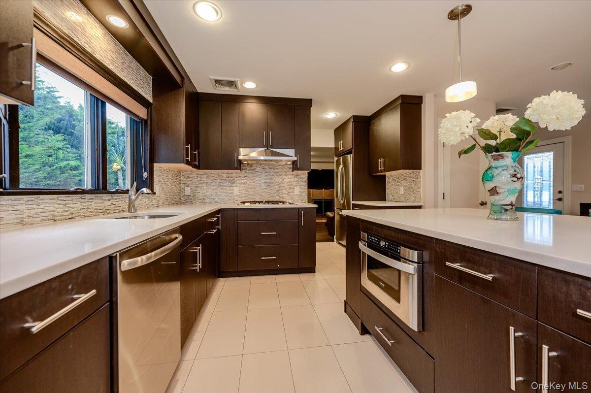 8 Curlew Place Property Photo 10