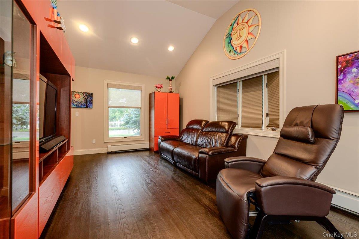 8 Curlew Place Property Photo 11