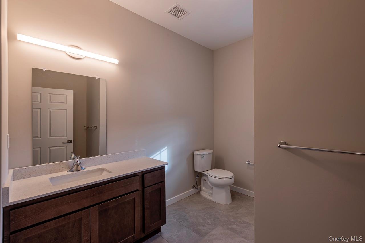 87 N Chestnut Street 101 Property Photo 6