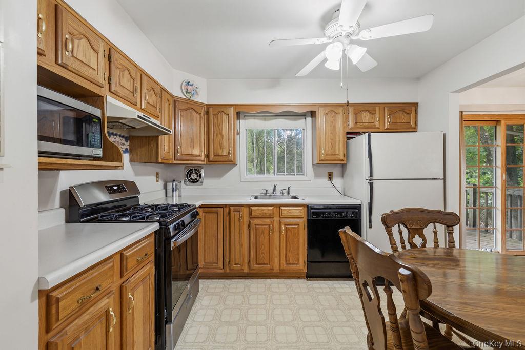 8 Madeline Terrace Property Photo 11