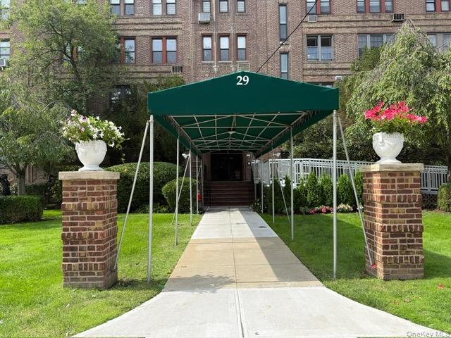 29 Woodmere Boulevard 2-b Property Photo 1