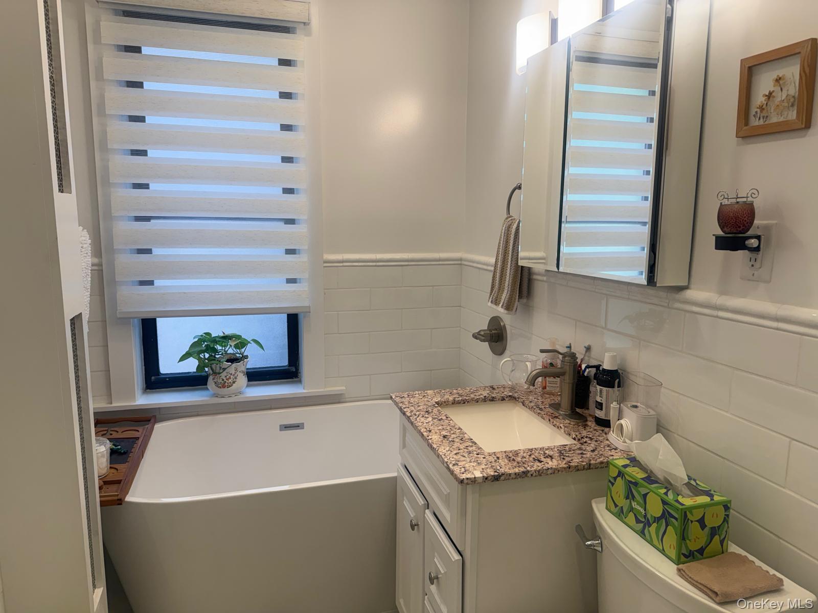 29 Woodmere Boulevard 2-b Property Photo 20