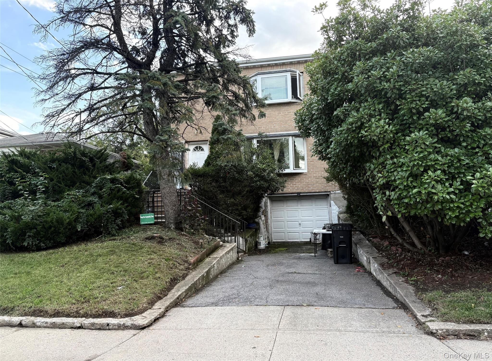105-20 Ditmars Boulevard Property Photo 1