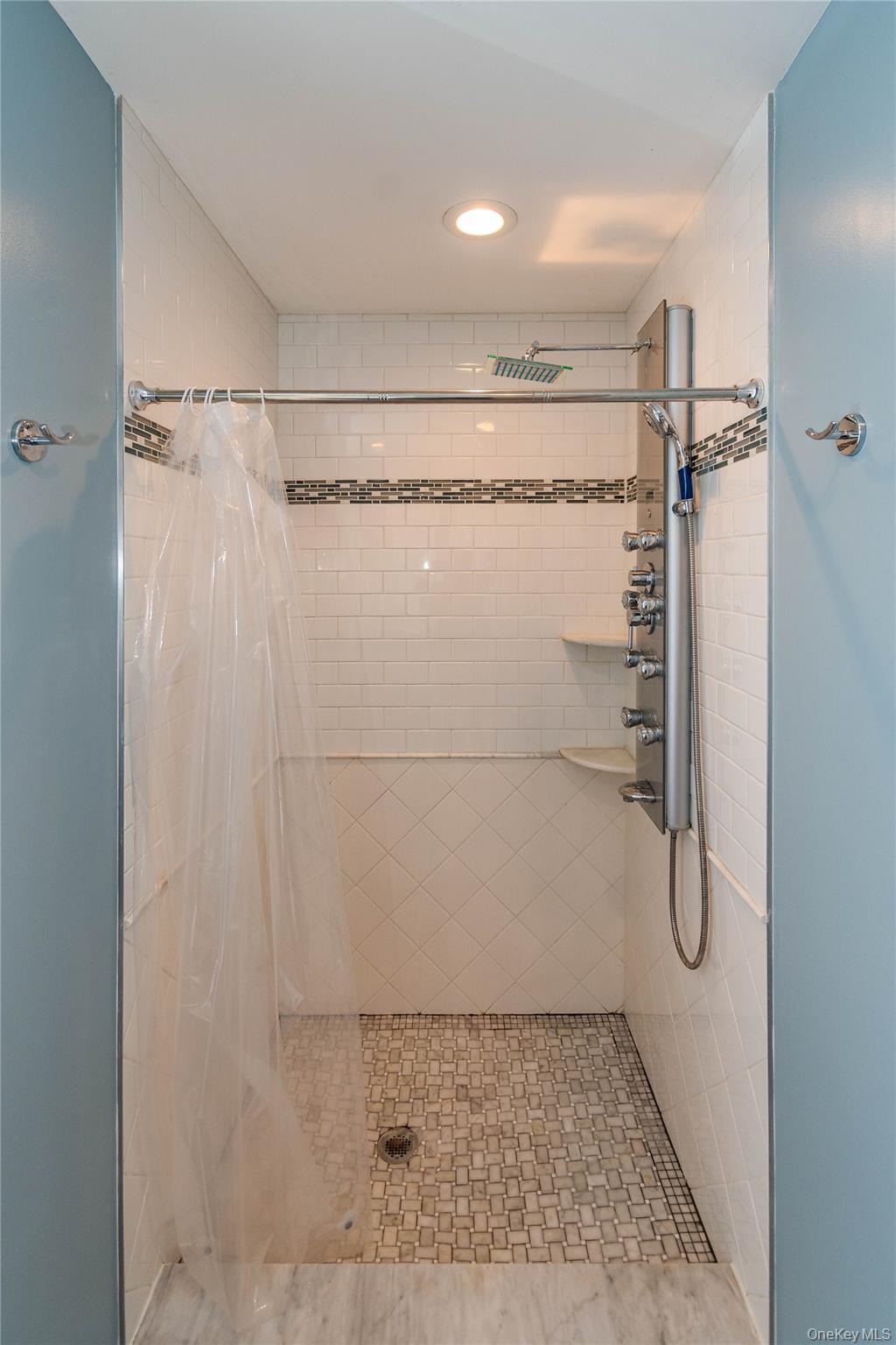 19 Closs Drive Property Photo 20