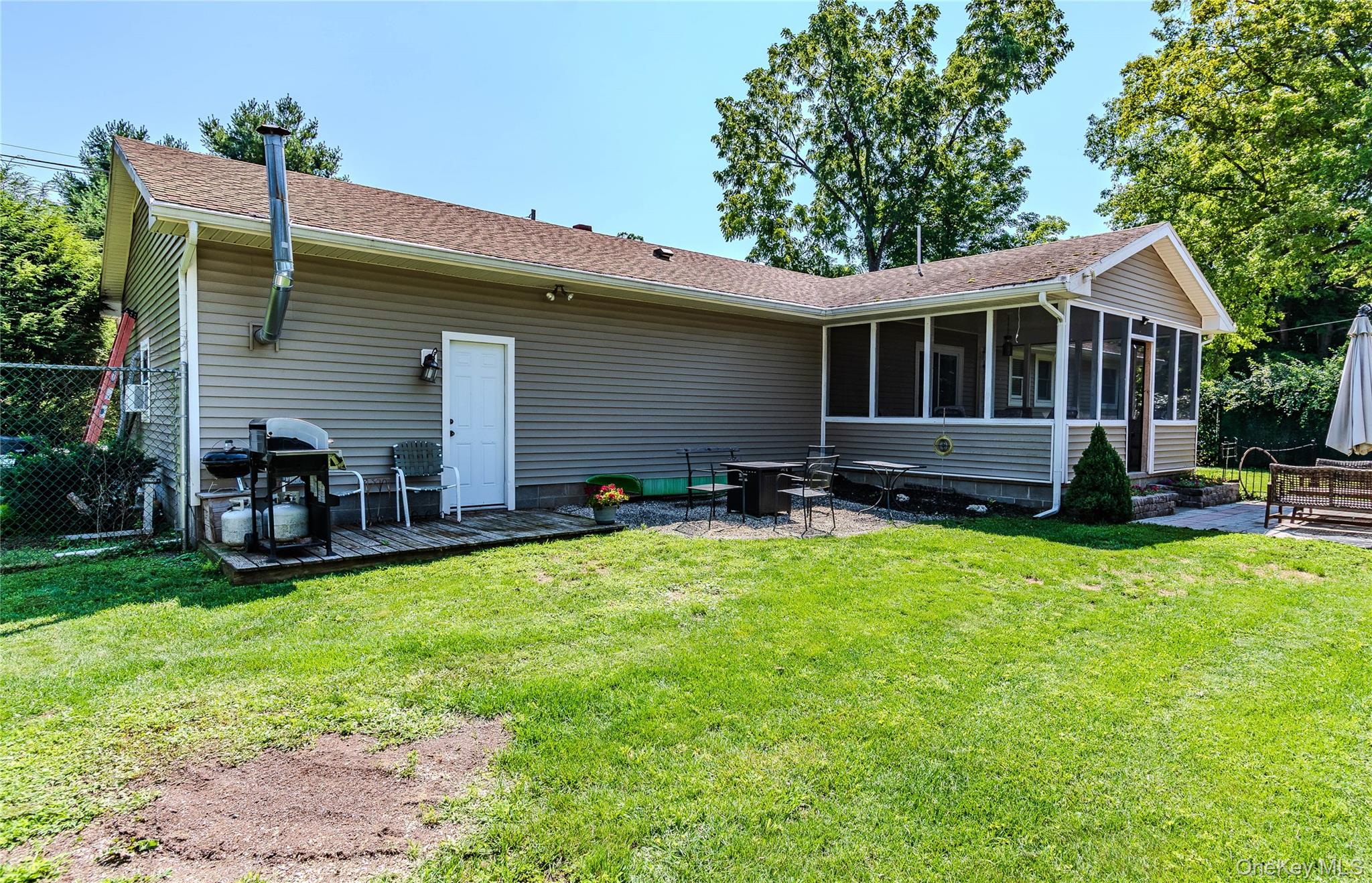 19 Closs Drive Property Photo 30