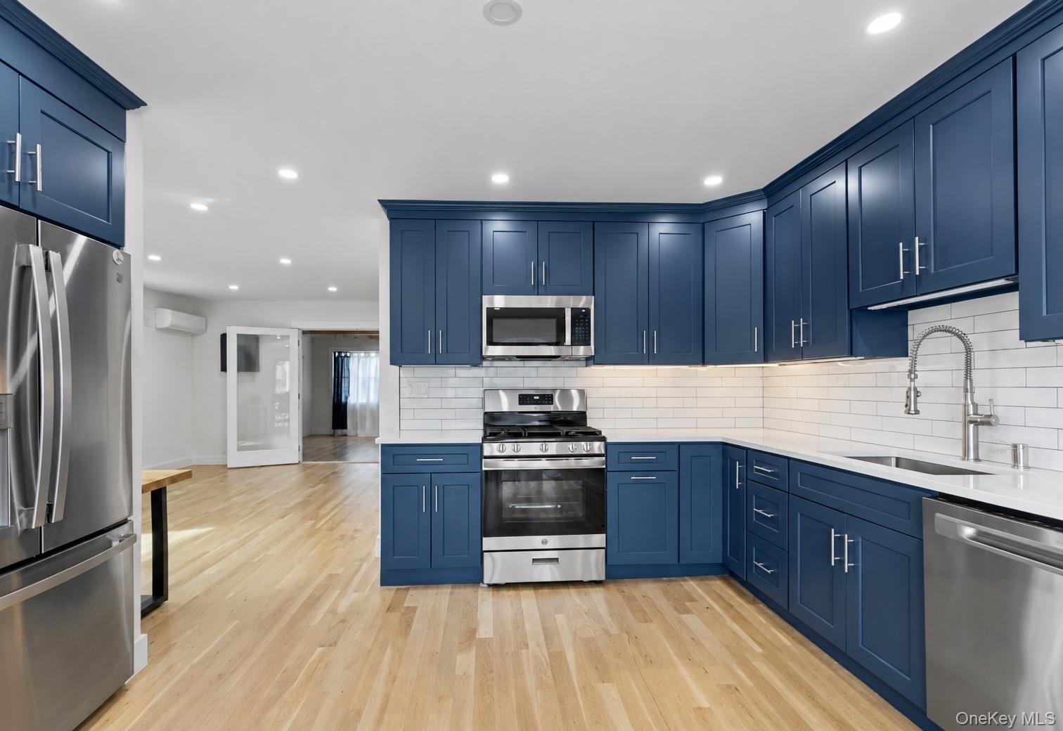 55 Alhambra Road Property Photo 9