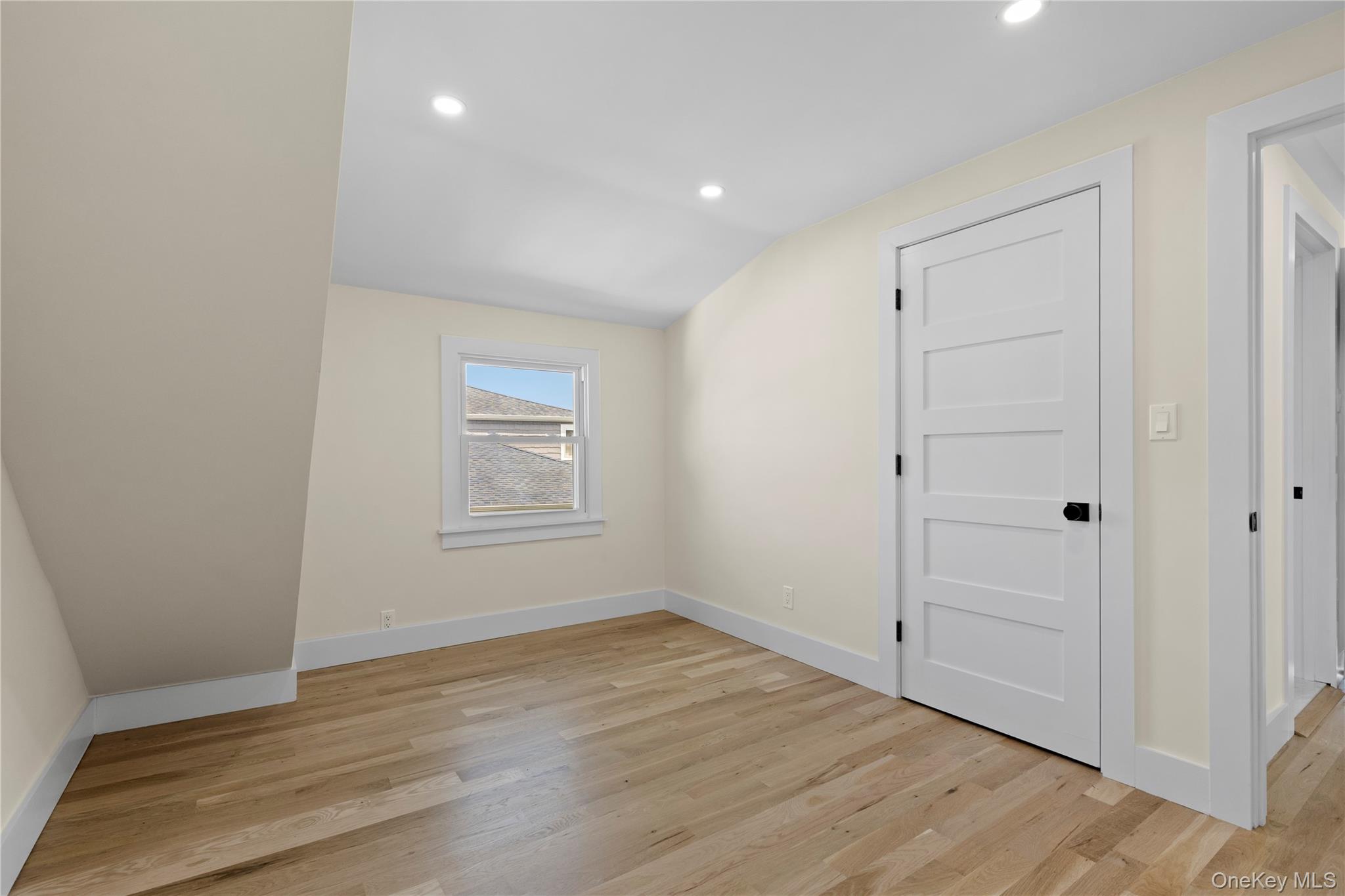 55 Alhambra Road Property Photo 30