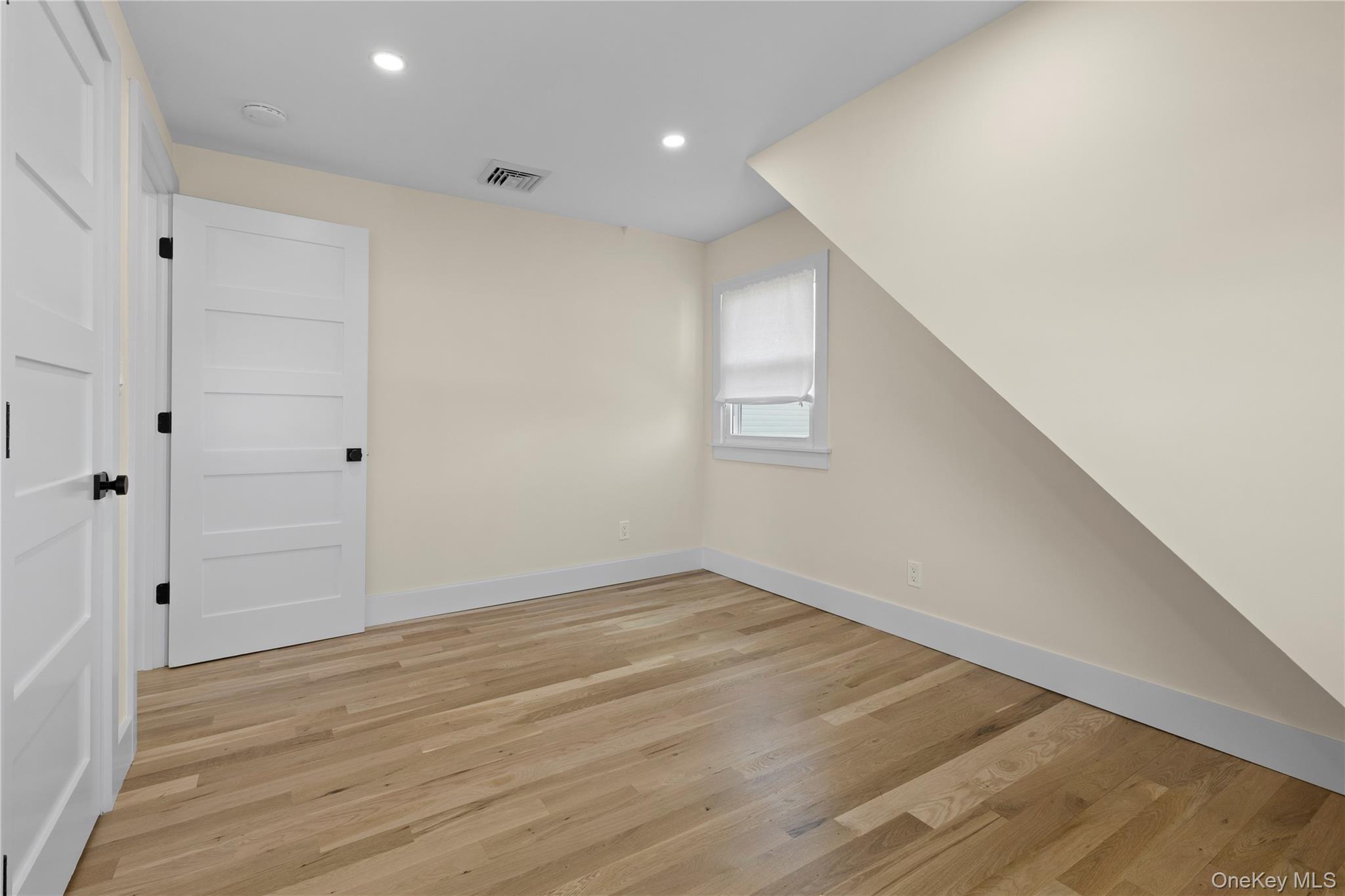 55 Alhambra Road Property Photo 31