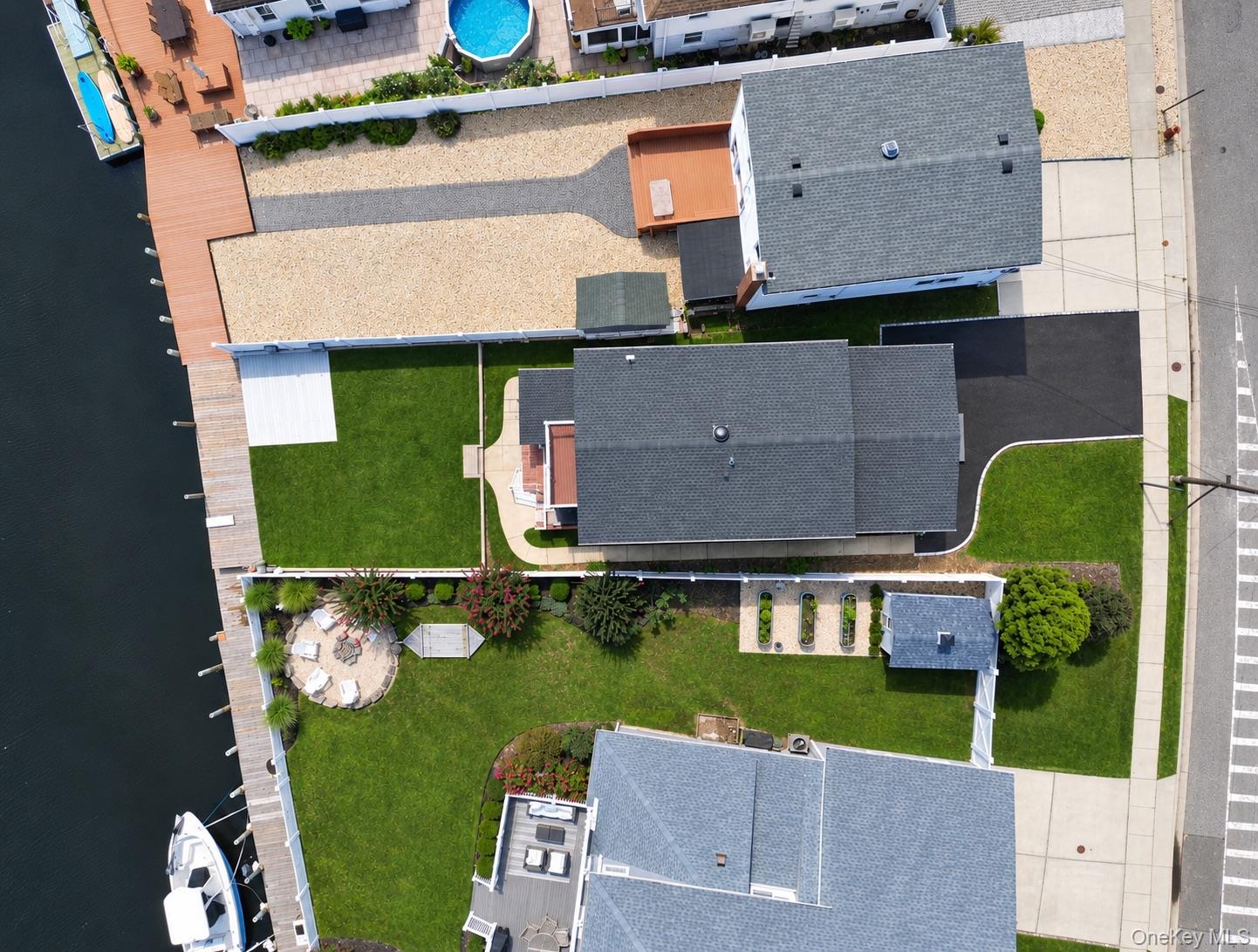 55 Alhambra Road Property Photo 49