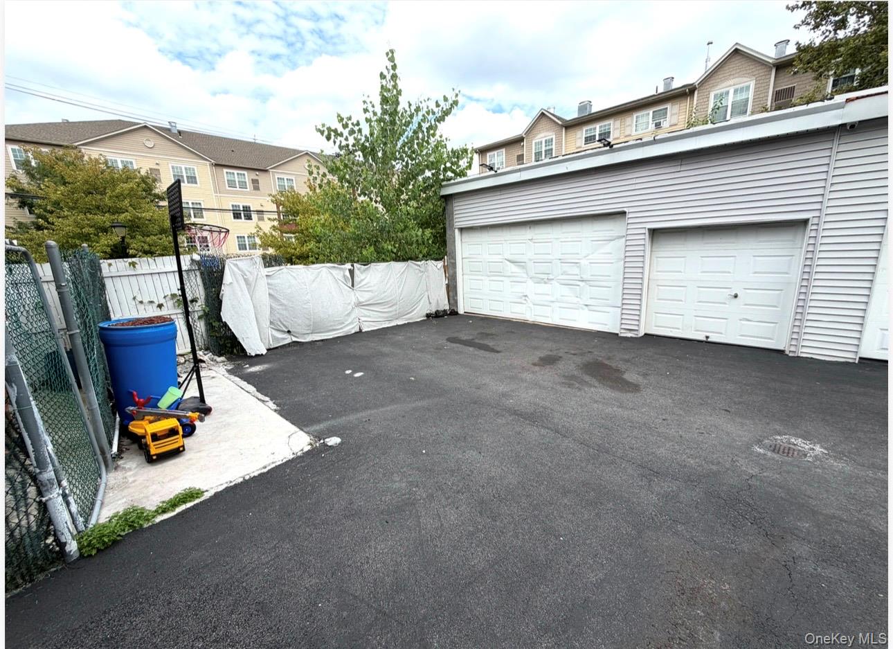 8 Ritters Lane Property Photo 5