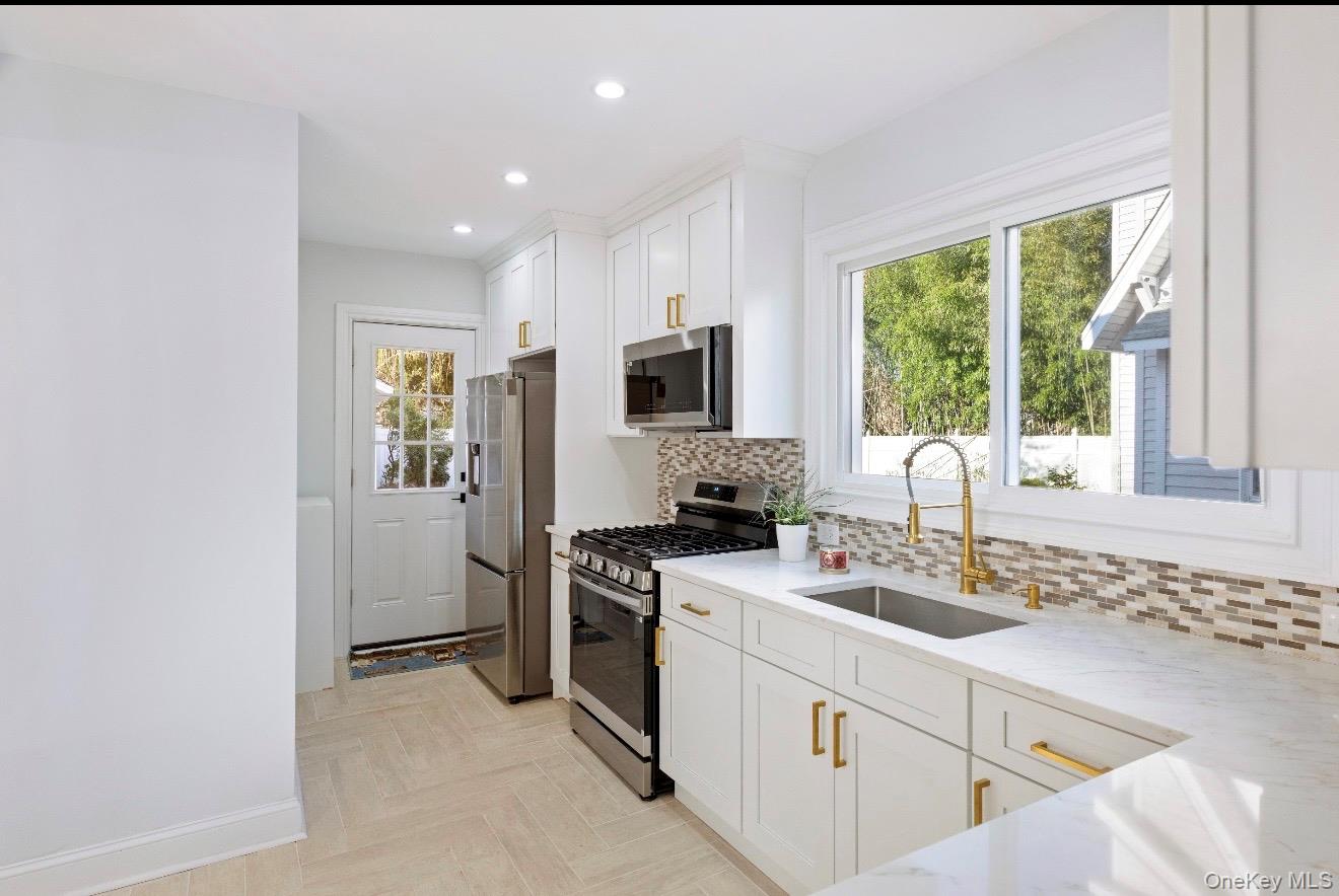 120 Lena Avenue Property Photo 8