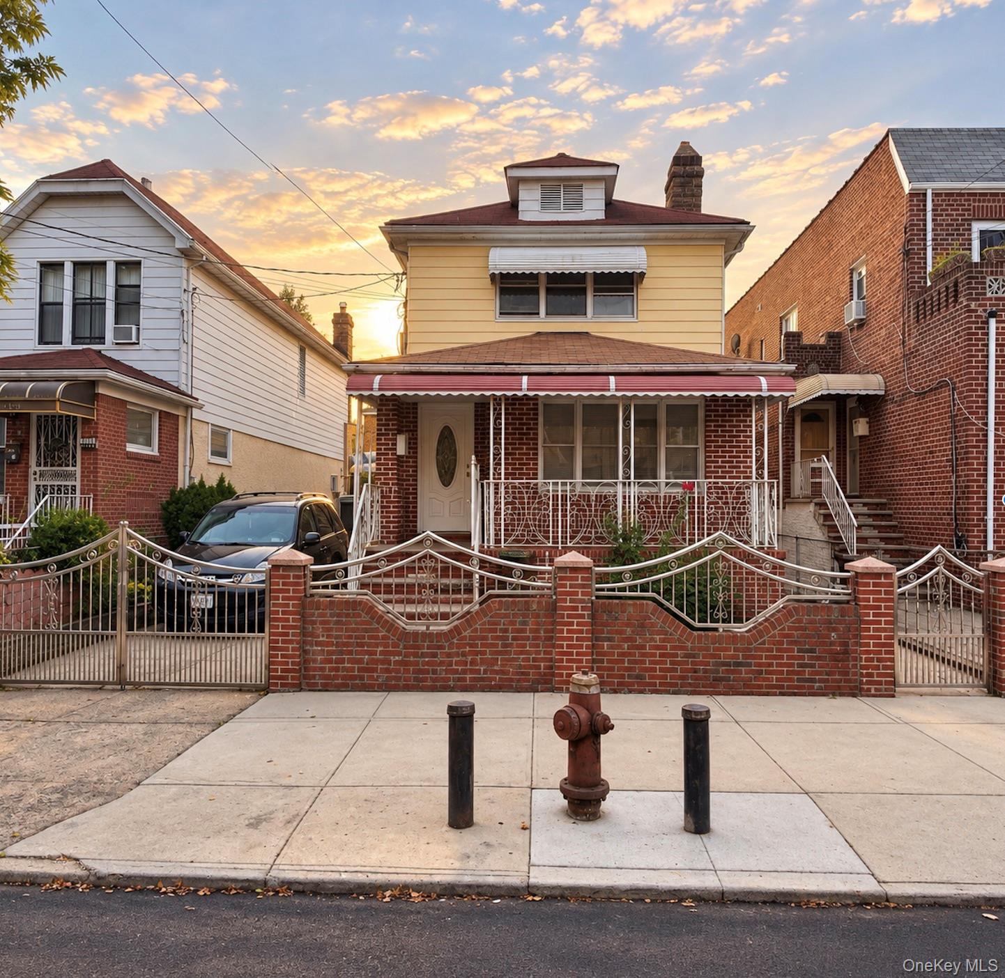 1852 Troy Avenue Property Photo 1