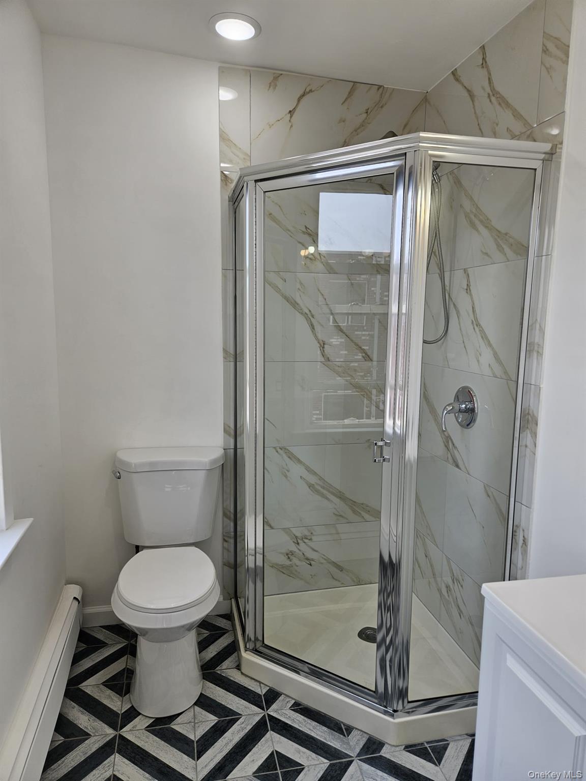 480 Westbury Avenue Property Photo 4