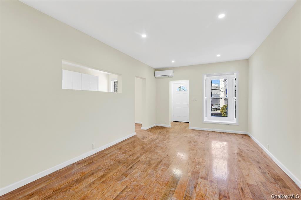 14571 157th Street Property Photo 4