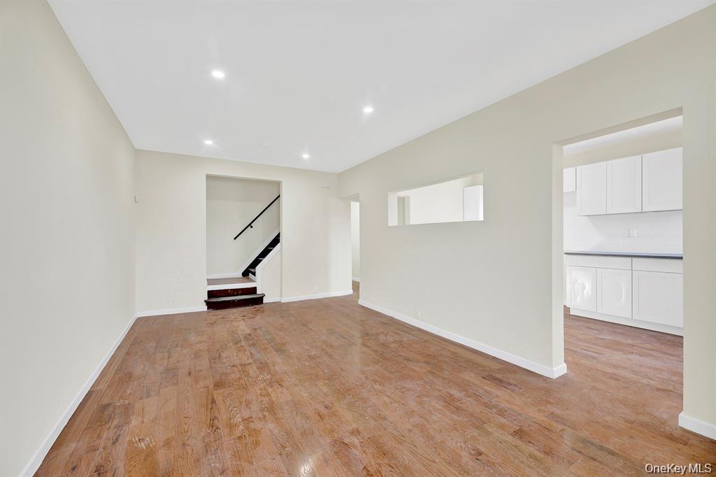 14571 157th Street Property Photo 5
