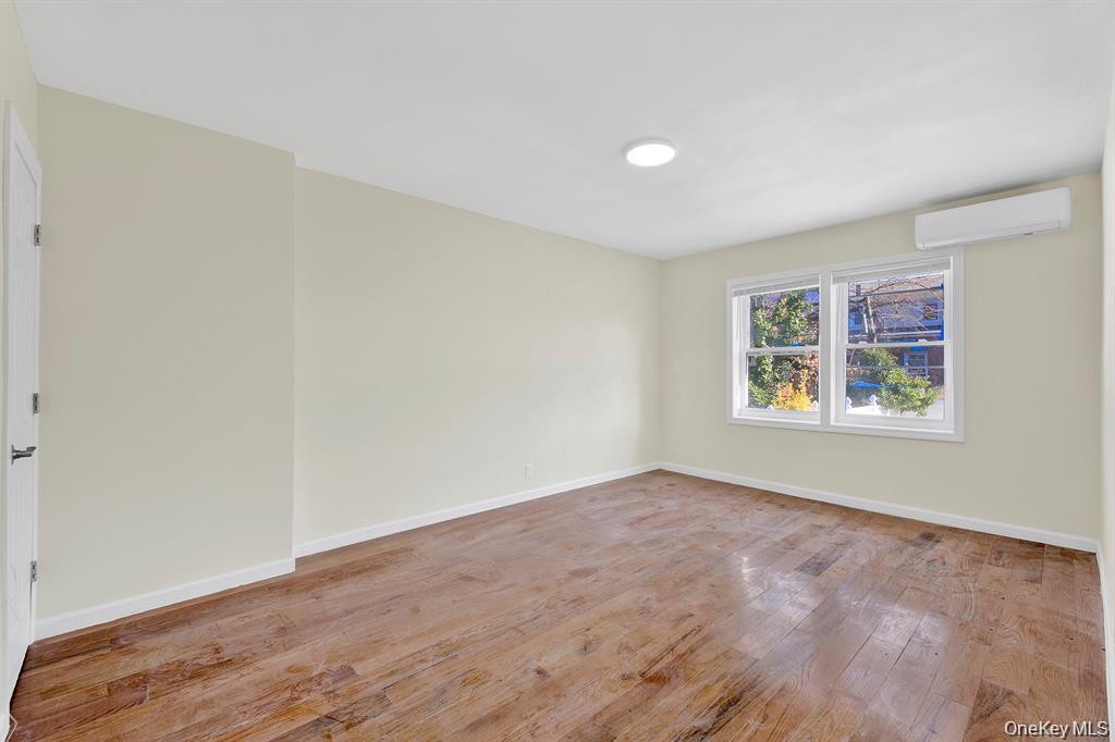 14571 157th Street Property Photo 6
