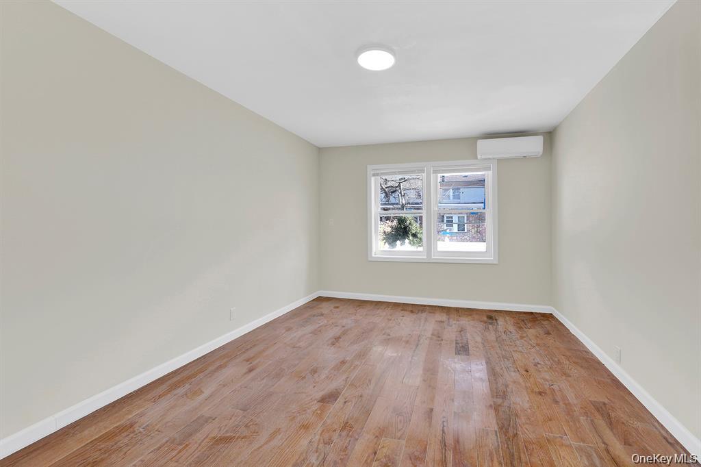 14571 157th Street Property Photo 7