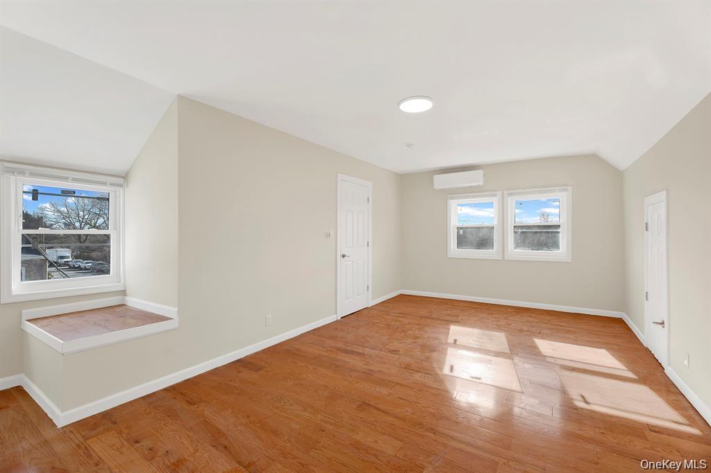 14571 157th Street Property Photo 9