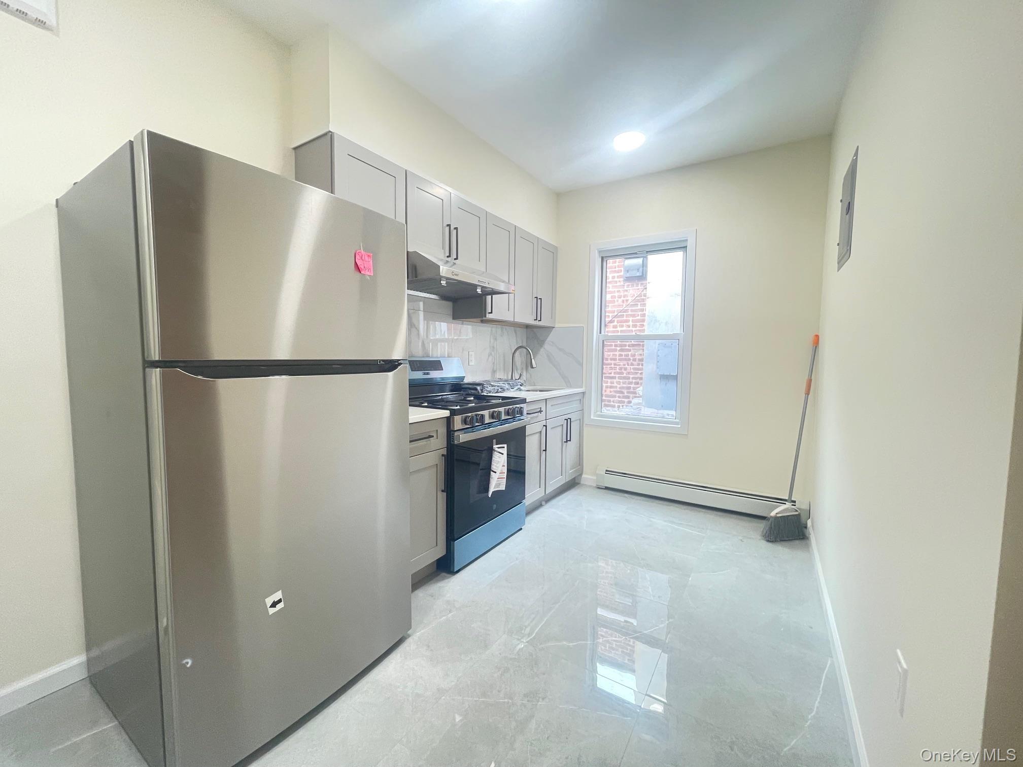 1006 Jericho Turnpike 2r Property Photo 2