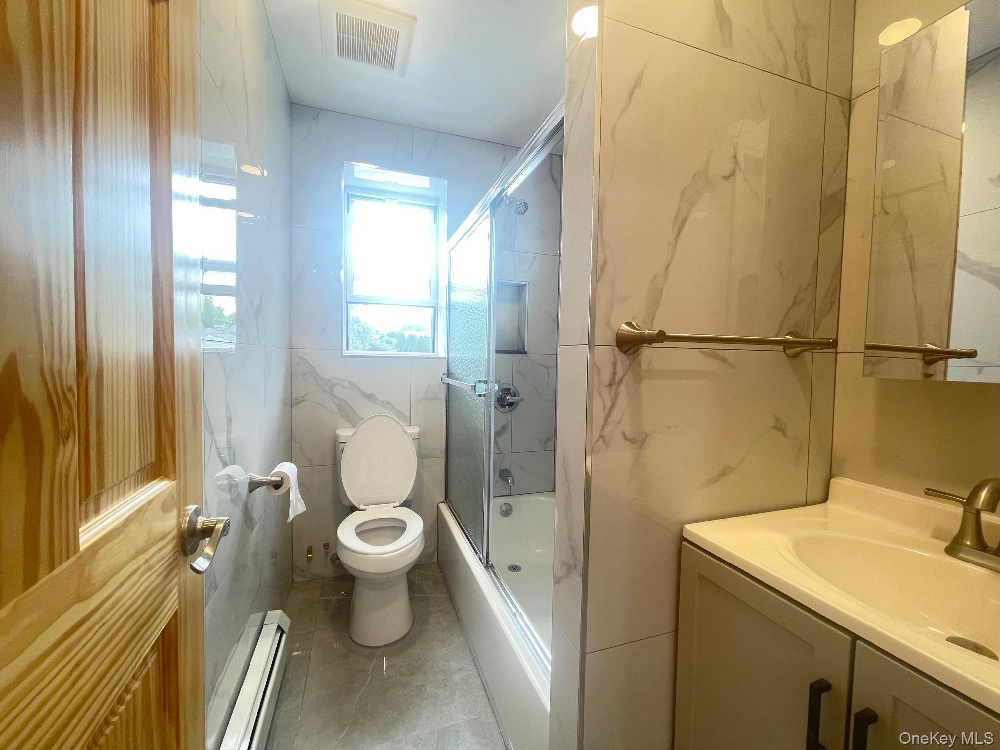 1006 Jericho Turnpike 2r Property Photo 5