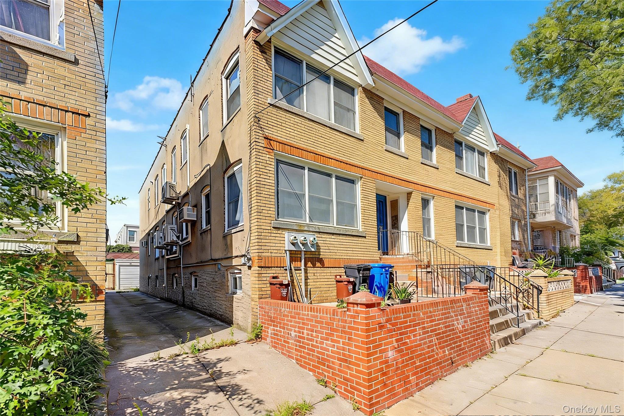 5962 61st Street Property Photo 3