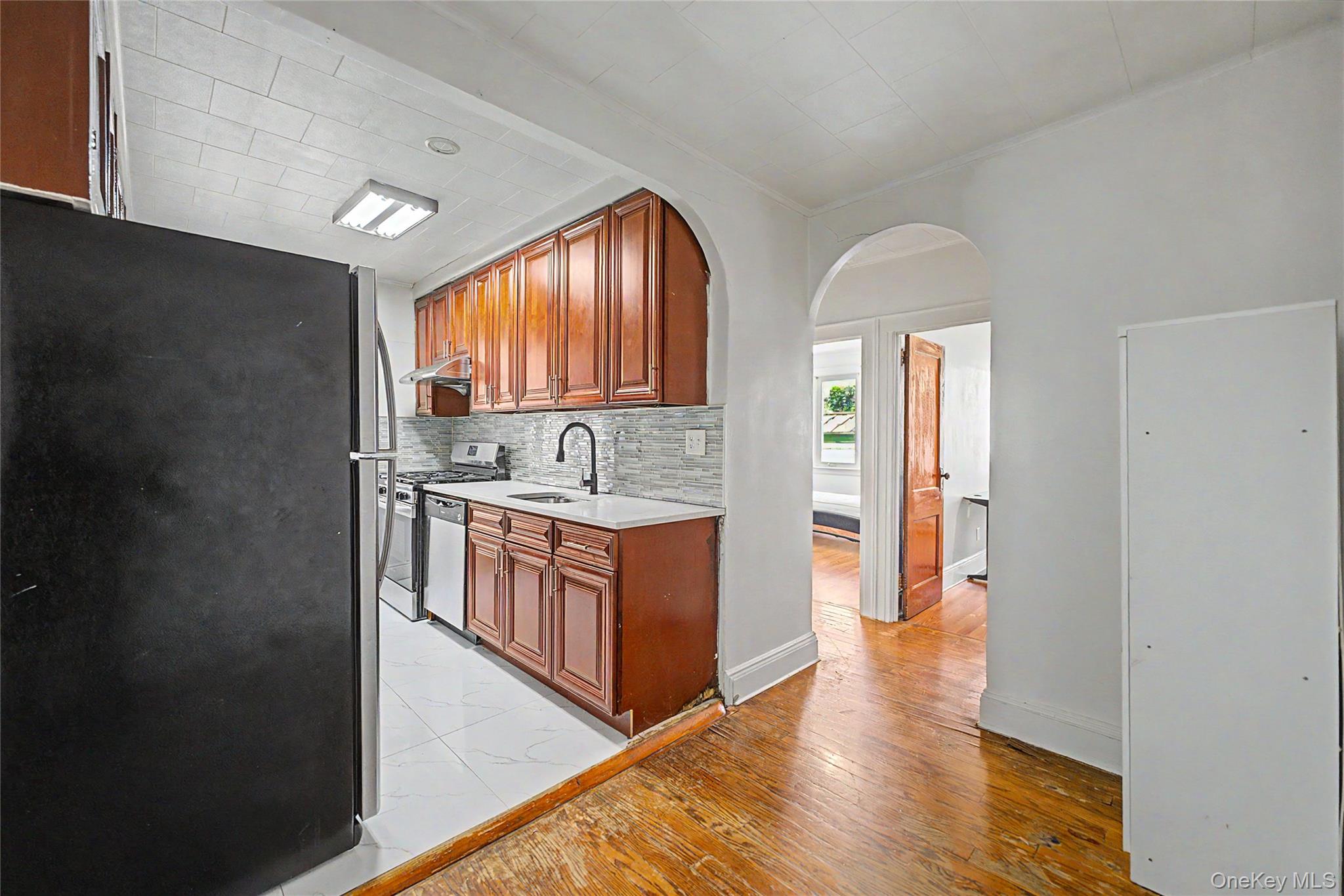 5962 61st Street Property Photo 9