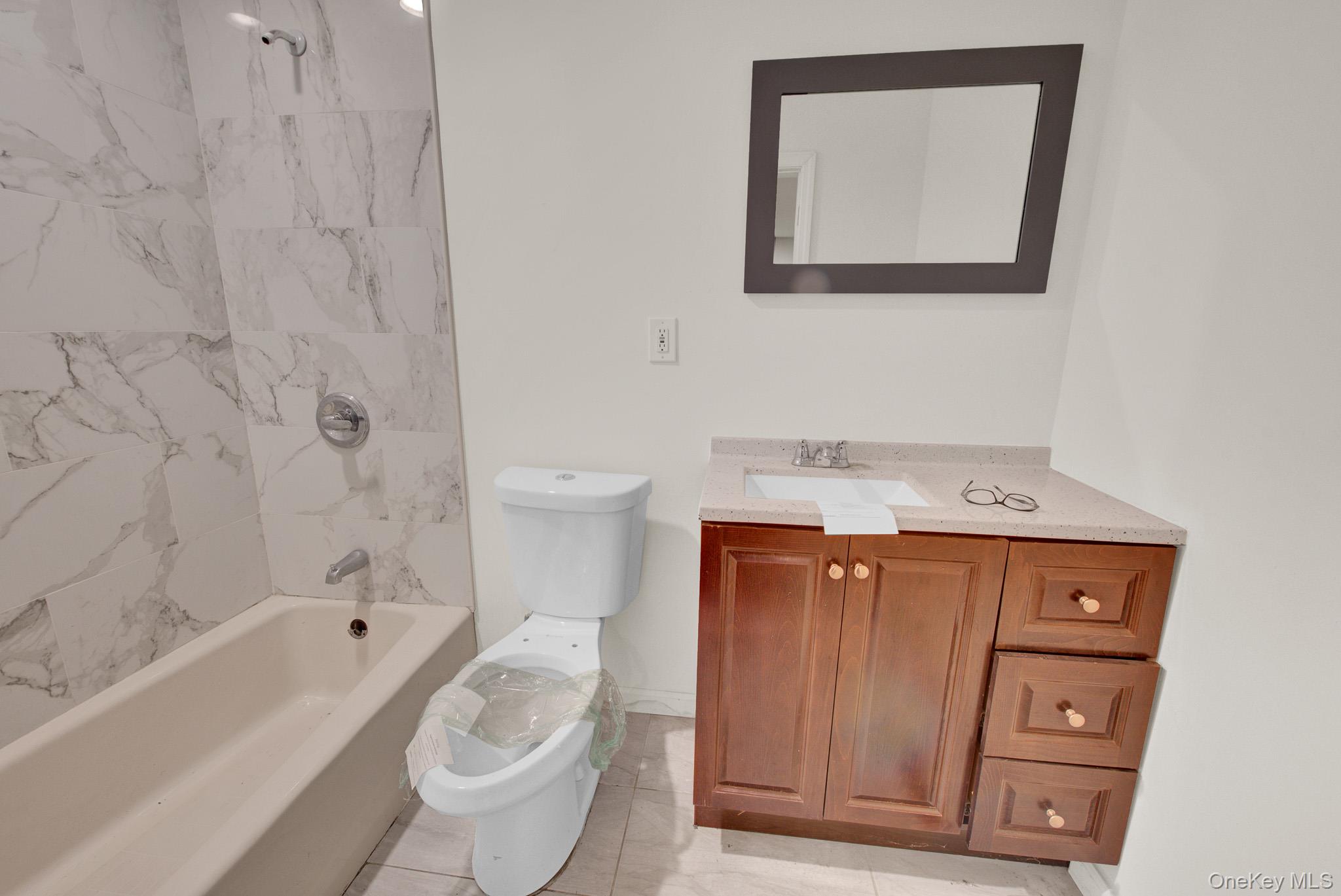 549 Woodbury Road Property Photo 12