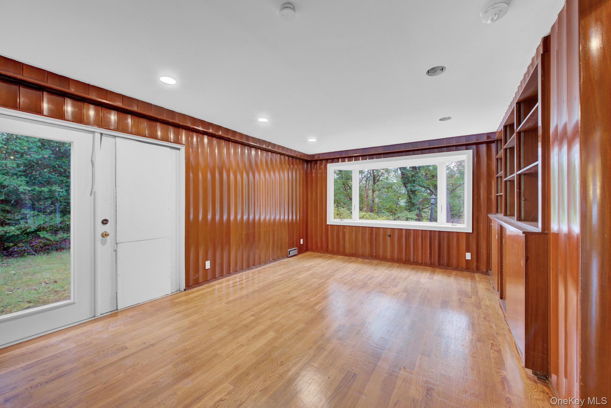 549 Woodbury Road Property Photo 21
