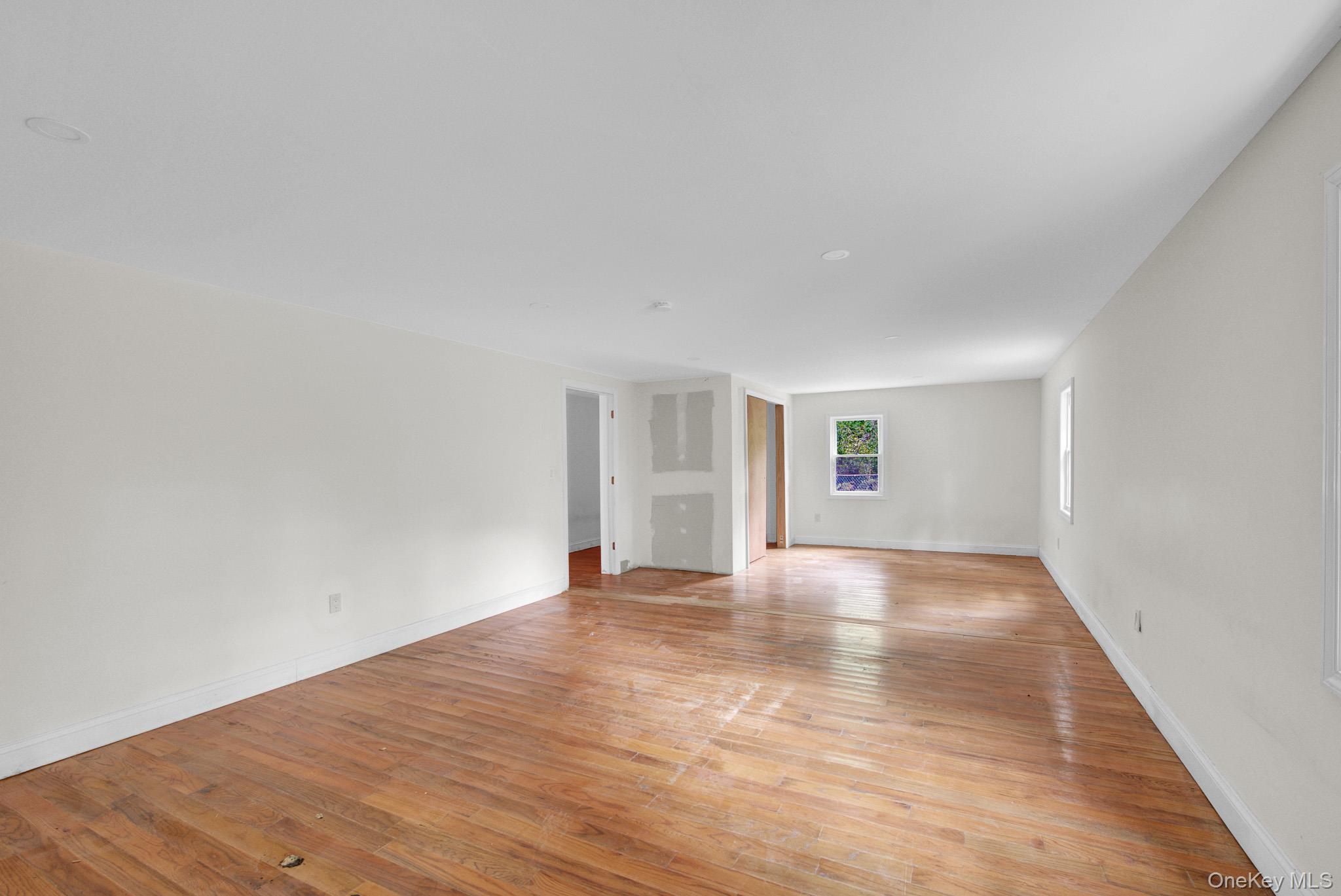 549 Woodbury Road Property Photo 27