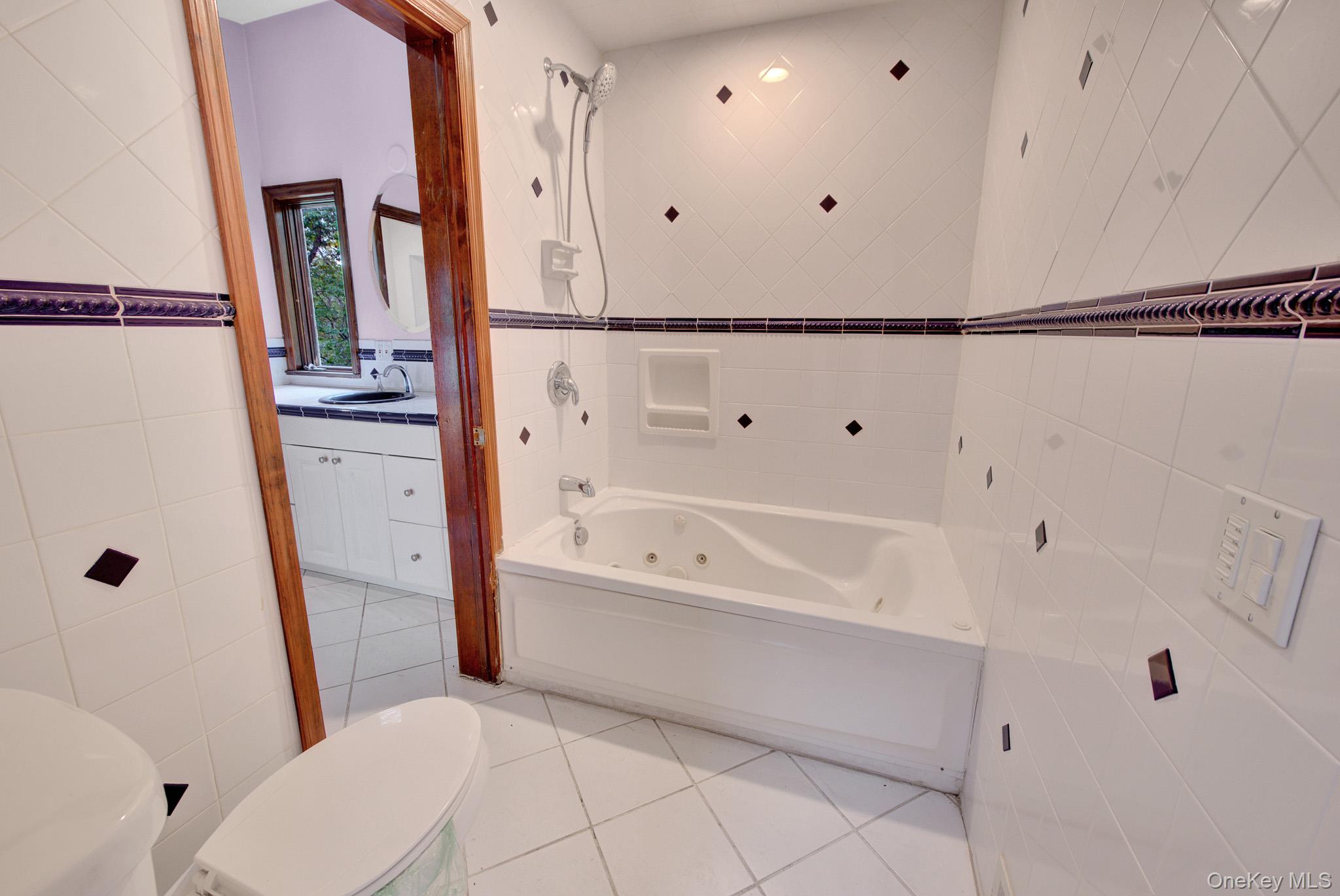 549 Woodbury Road Property Photo 31