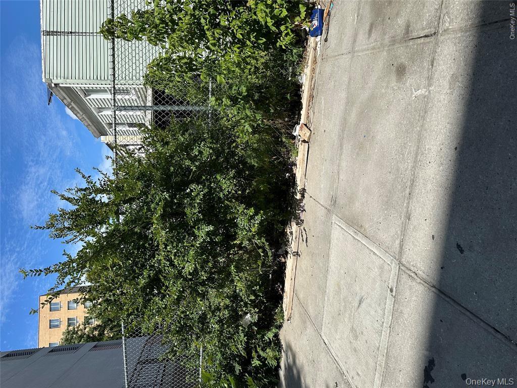 1287 Shakespeare Avenue Property Photo 1