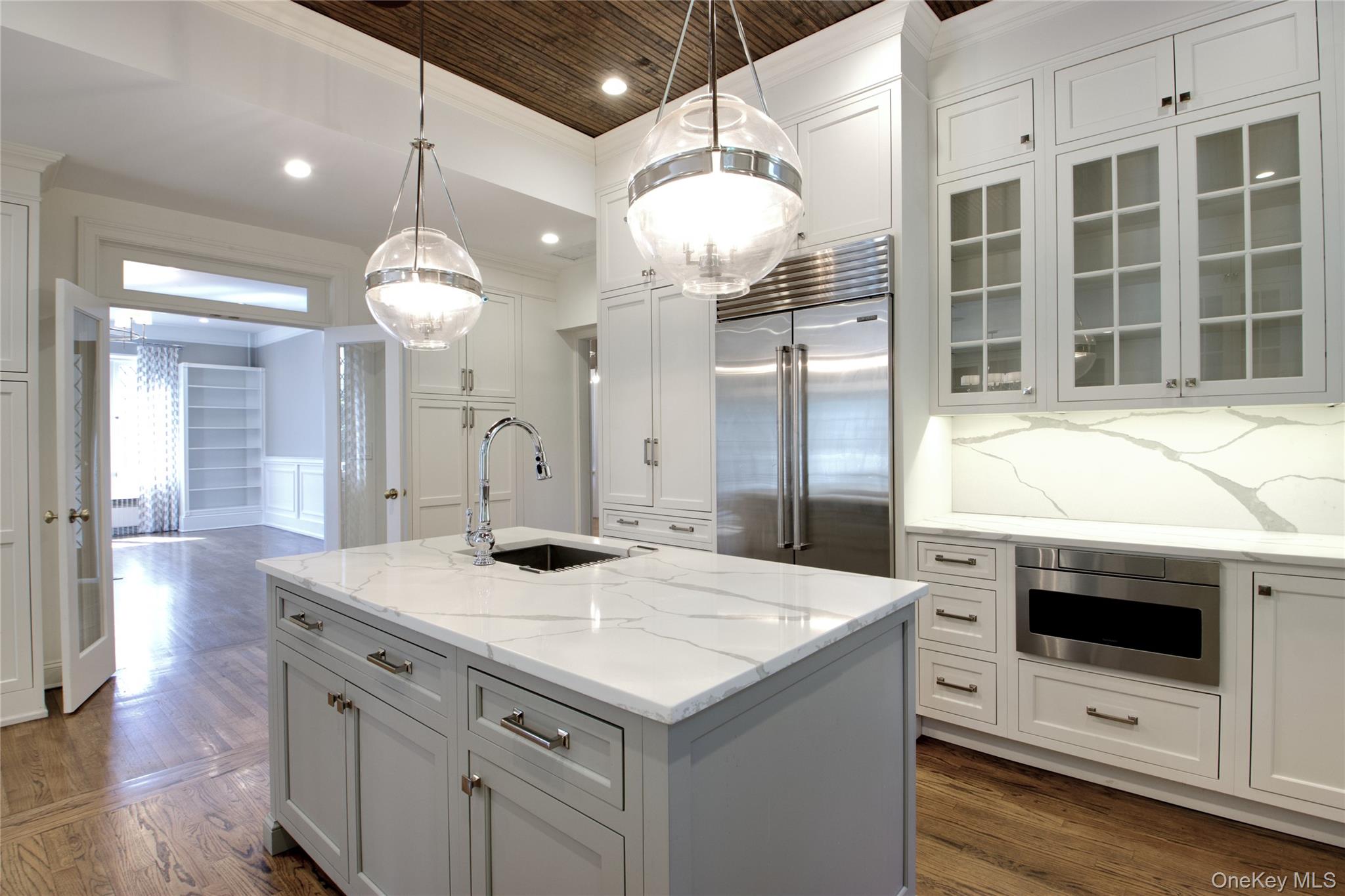 92 6th Street Property Photo 8